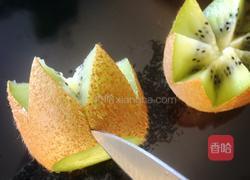 猕猴桃莲花的做法图解5