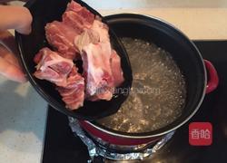 清炖排骨的做法图解2