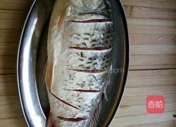 红烧鲤鱼的做法图解1
