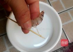 西芹炒虾仁的做法图解2