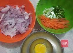 炒面条的做法图解2