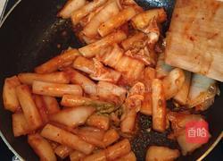 泡菜炒年糕的做法图解7