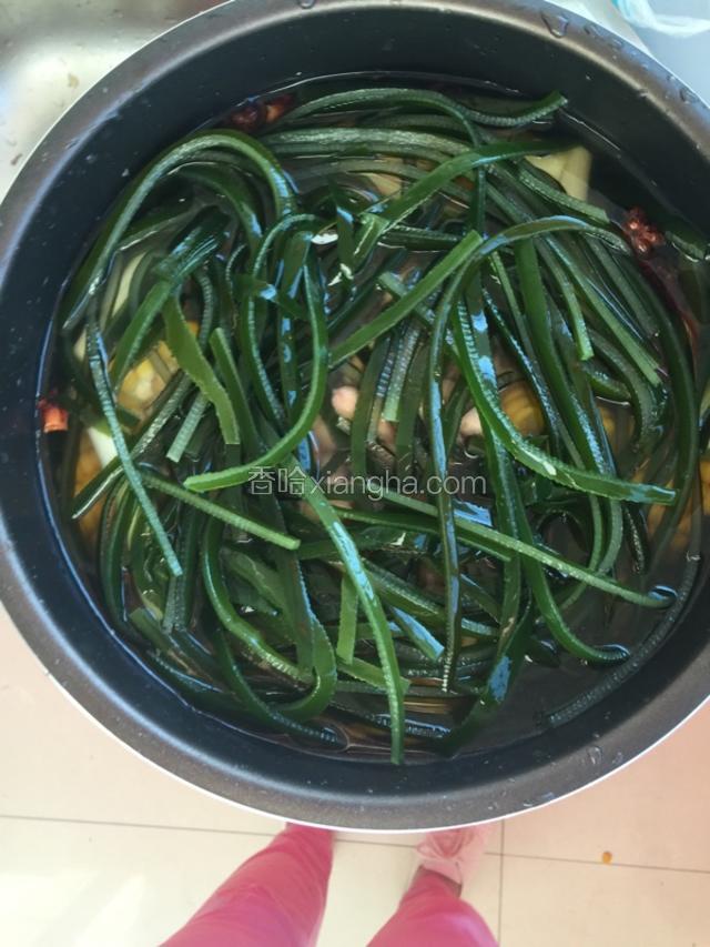 把海带放表面 多加加水