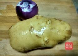 洋葱炒土豆片的做法图解1