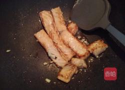 三文鱼炖豆腐的做法图解2