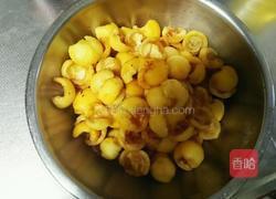 自制枇杷膏的做法图解1