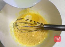 红丝绒戚风杯子蛋糕的做法图解5