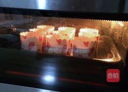 红丝绒戚风杯子蛋糕的做法图解18