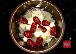 苹果银耳红枣汤的做法图解4