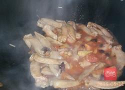 番茄鸡翅炖土豆的做法图解4