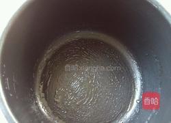 自制多用电压力蛋糕的做法图解1