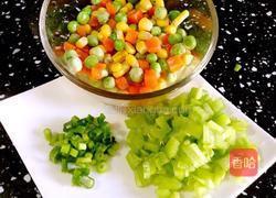 炒方便面的做法图解2