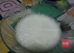 戚风蛋糕的做法图解6