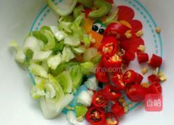 韭菜炒豆芽的做法图解3