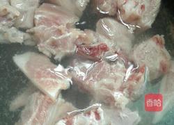 炸排骨的做法图解1