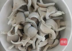 凉拌手撕平菇的做法图解1