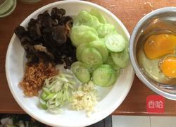 小炒黄瓜片的做法图解1