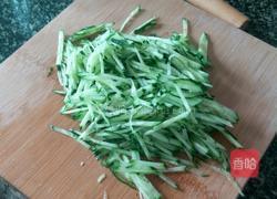 金针菇凉拌黄瓜的做法图解3