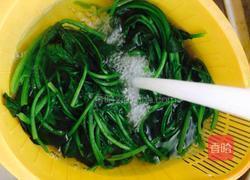 菠菜木耳炒鸡蛋的做法图解3