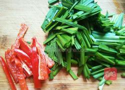 韭菜鸭蛋的做法图解2