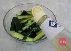 酸辣黄瓜的做法图解4