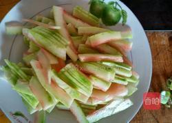 清炒西瓜皮的做法图解2