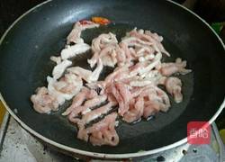 蒜苗炒肉的做法图解2