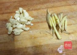 干锅手撕卷心菜的做法图解2