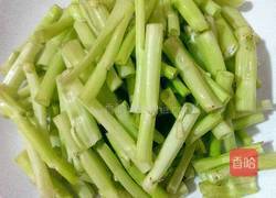 腐乳肉丝炒空心菜梗的做法图解2