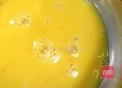 蚕豆米炒鸡蛋的做法图解2