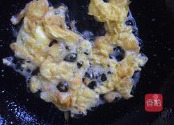 蚕豆米炒鸡蛋的做法图解6