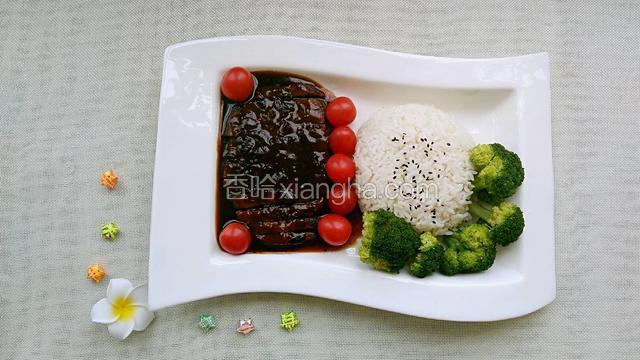 黑胡椒牛排饭