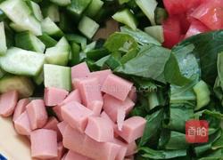 五彩鸡蛋馒头丁的做法图解1