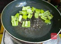 菠萝炒牛肉的做法图解7