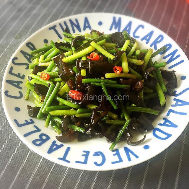 蒜苔炒木耳