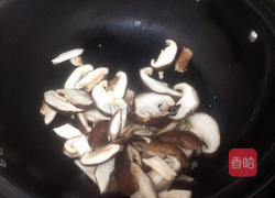 蚝油香菇菜心的做法图解5