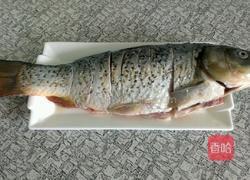 炖鲤鱼的做法图解1