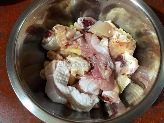 切成小块备用