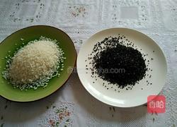 黑芝麻粥的做法图解1