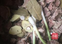 白萝卜牛腩汤的做法图解3