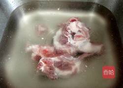 骨头汤的做法图解1