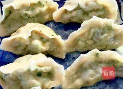 韭菜鸡蛋虾皮饺子的做法图解11