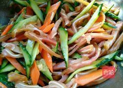 红油黄瓜拌耳丝的做法图解6