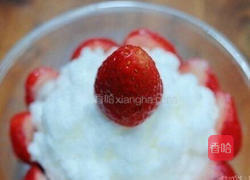 草莓冰沙的做法图解8