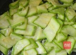 素炒蒜香西葫芦的做法图解6