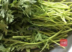 蒜茸茼蒿的做法图解1