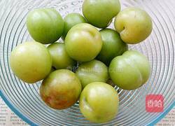 腌李子的做法图解1