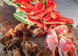 腊肠炒蒜苗的做法图解2