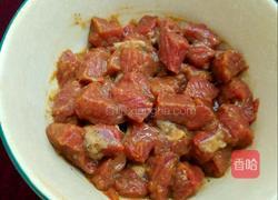 蚝油芦笋牛肉粒的做法图解2