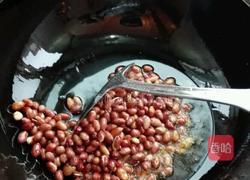 炒花生米的做法图解5